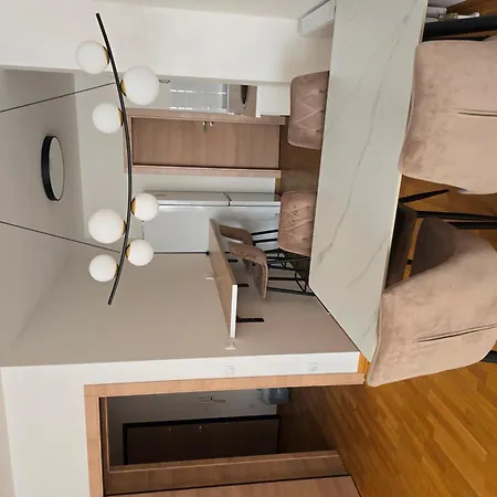 Lux Apartmens Perspektivo Lux 5